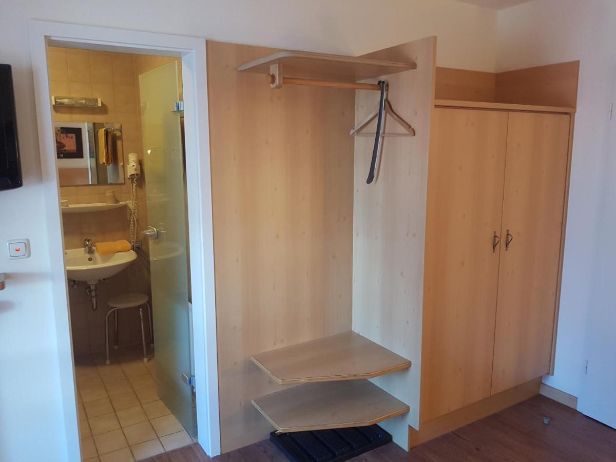 La Locanda Ristorante Pizzeria Garni Ohlstadt Dış mekan fotoğraf
