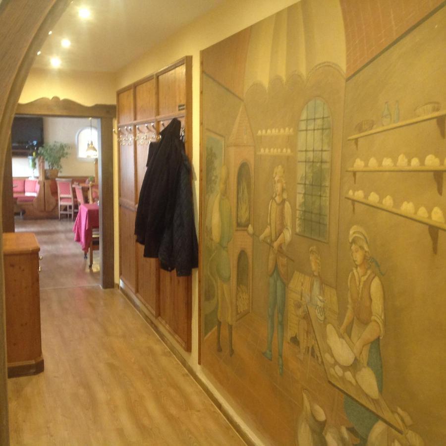 La Locanda Ristorante Pizzeria Garni Ohlstadt Dış mekan fotoğraf