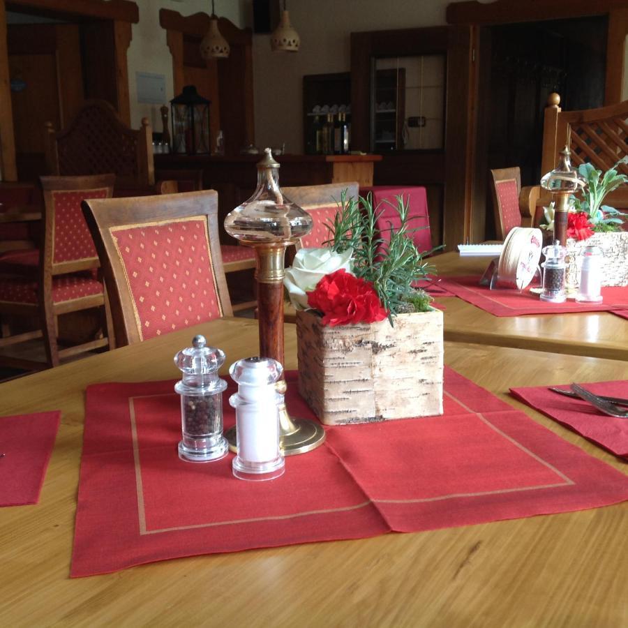 La Locanda Ristorante Pizzeria Garni Ohlstadt Dış mekan fotoğraf